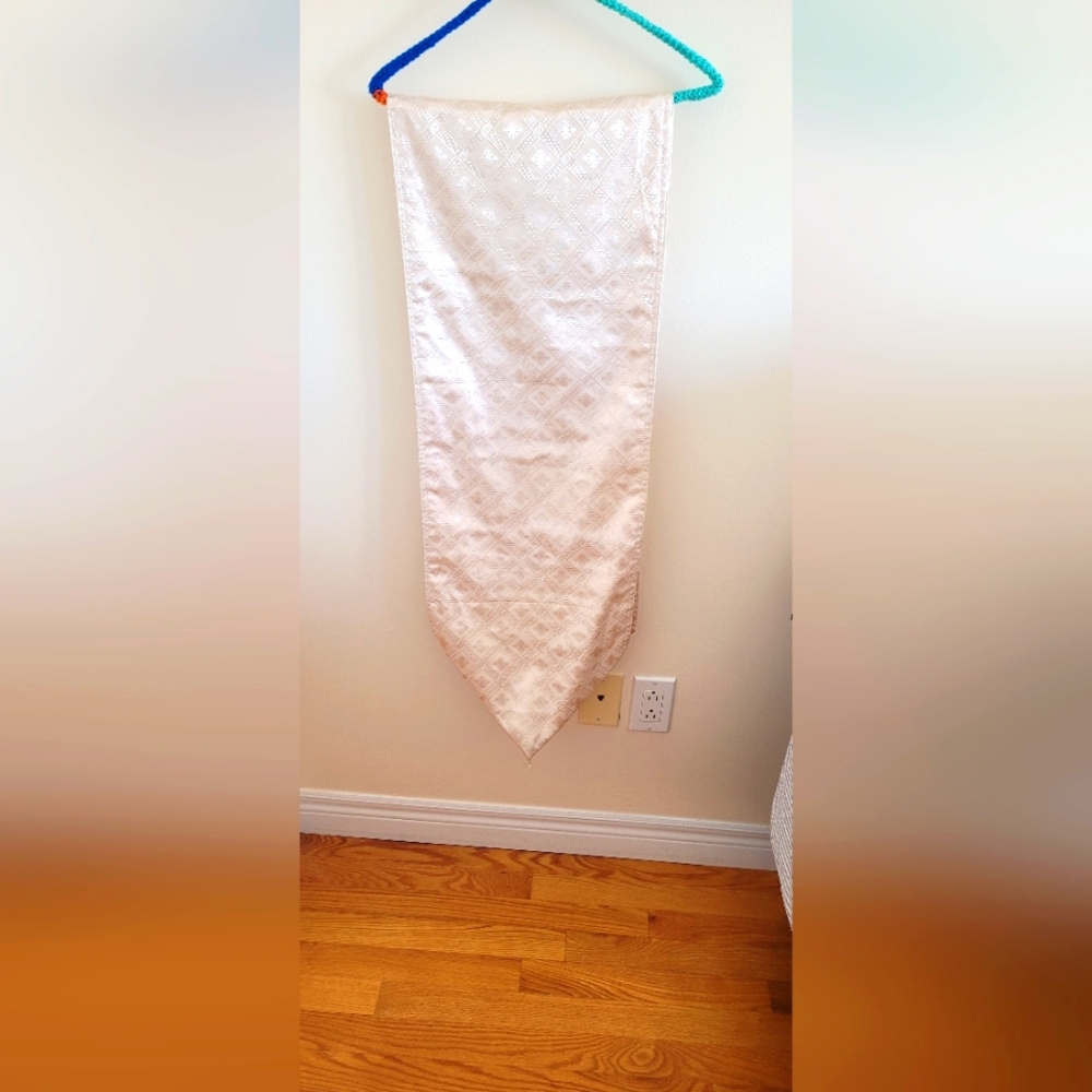 💚 Beige Tablecloth Runner